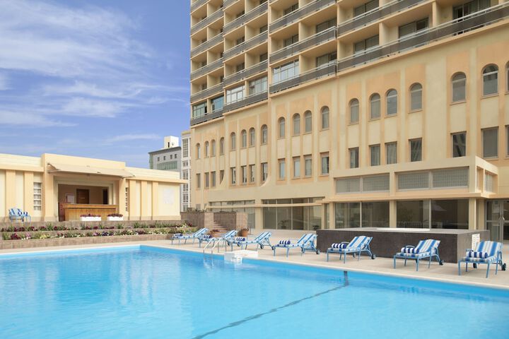 Pool Hotel