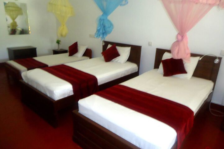 Room 6 of 24