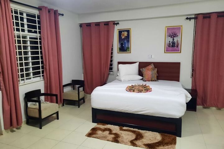 Room 3 of 12