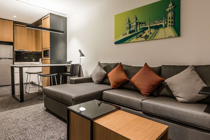 Room 21 of 53