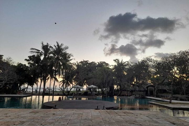 Hotel with Pool