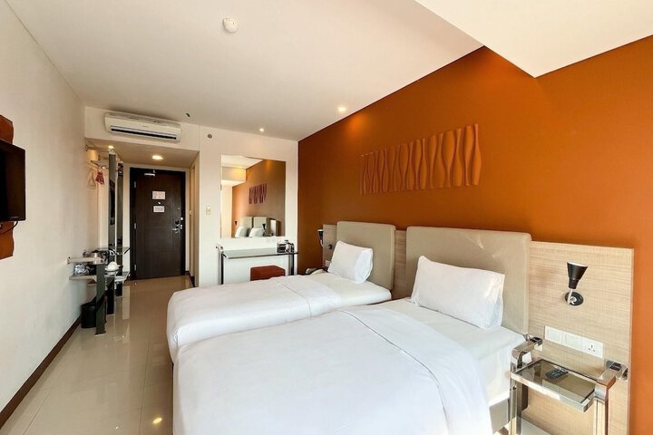 Room 17 of 90