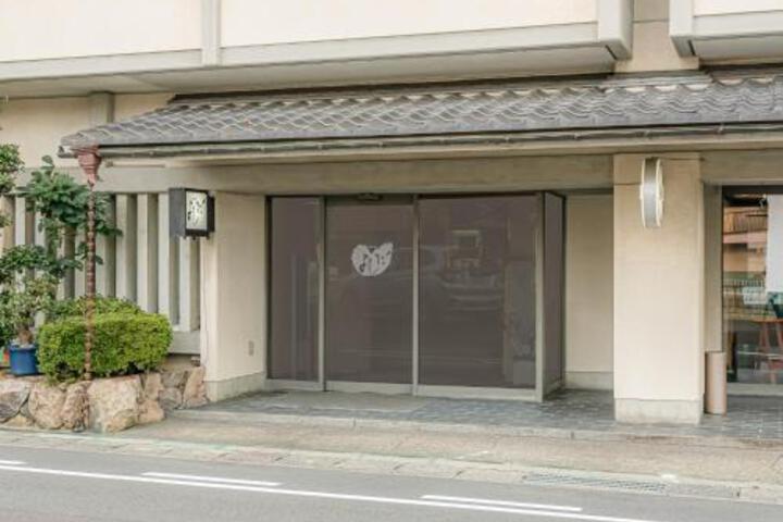 General 8 of 15