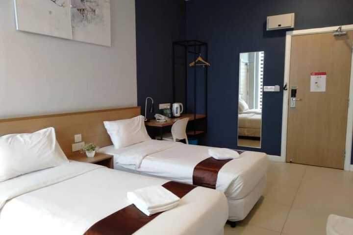 Room 37 of 63