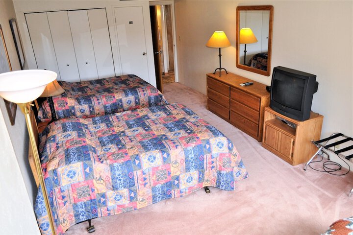 Room 5 of 42