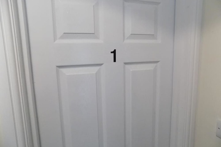 Room 7 of 24