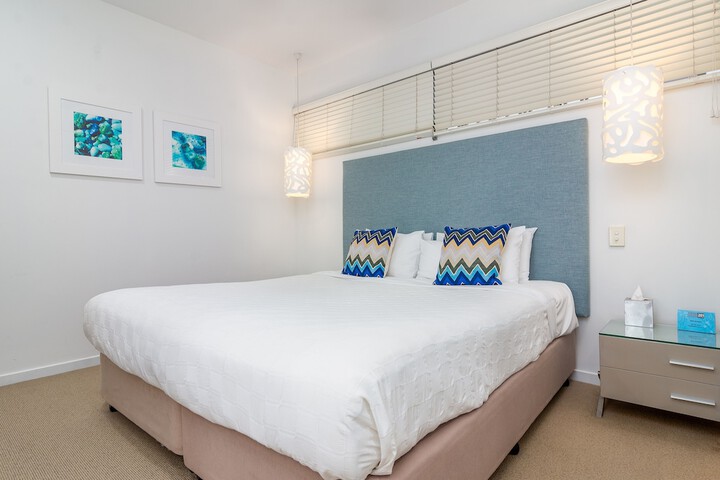 Room 3 of 27