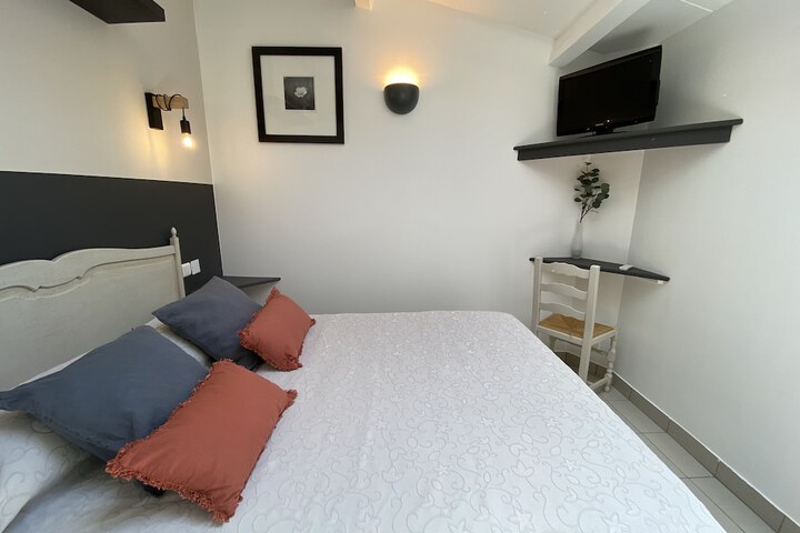 Room 26 of 47