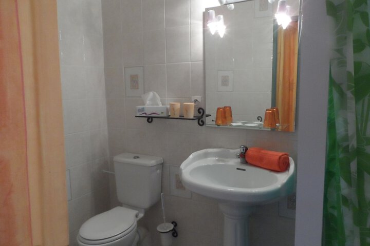 Room 11 of 23