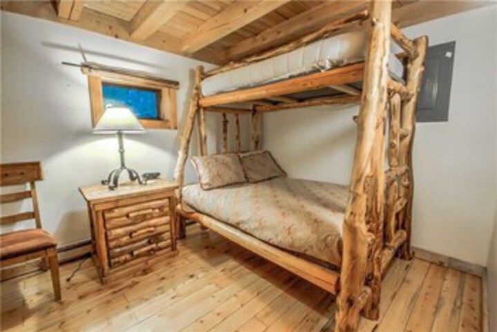 Room 15 of 24