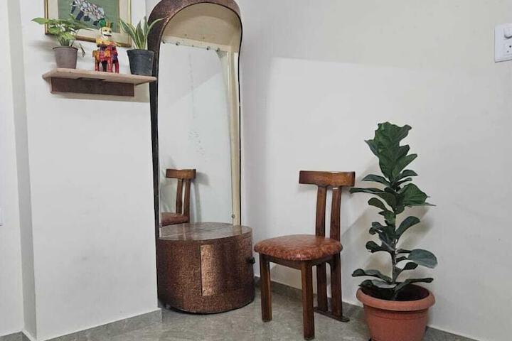 Room 4 of 15