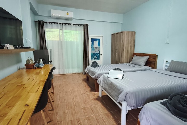 Room 10 of 22