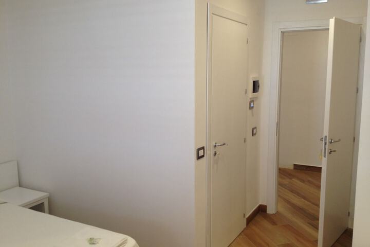 Room 6 of 47