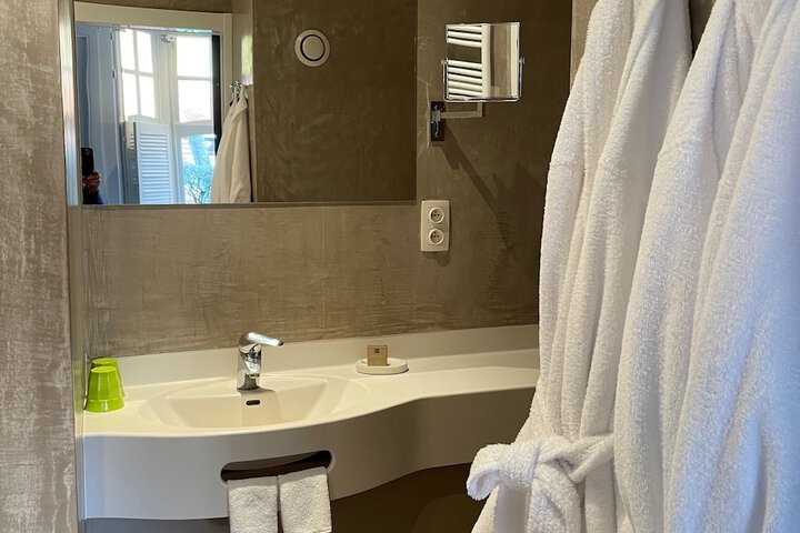 Bathroom Interior Photo