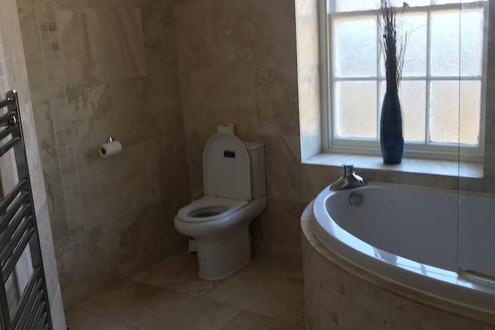 Room 8 of 27