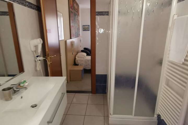 Room 25 of 45