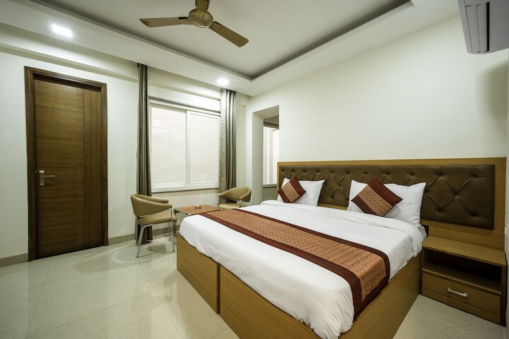 Room 21 of 29