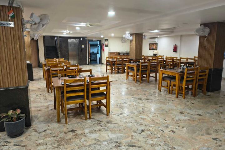 Dining 55 of 74