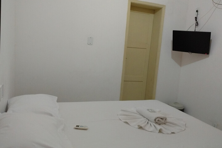 Room 6 of 43
