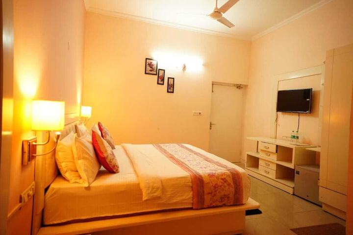 Room 14 of 32