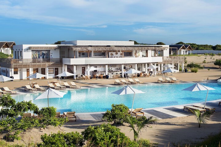 Hotel Pool