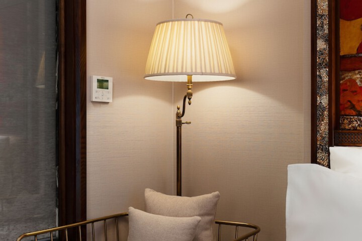 Room 10 of 52