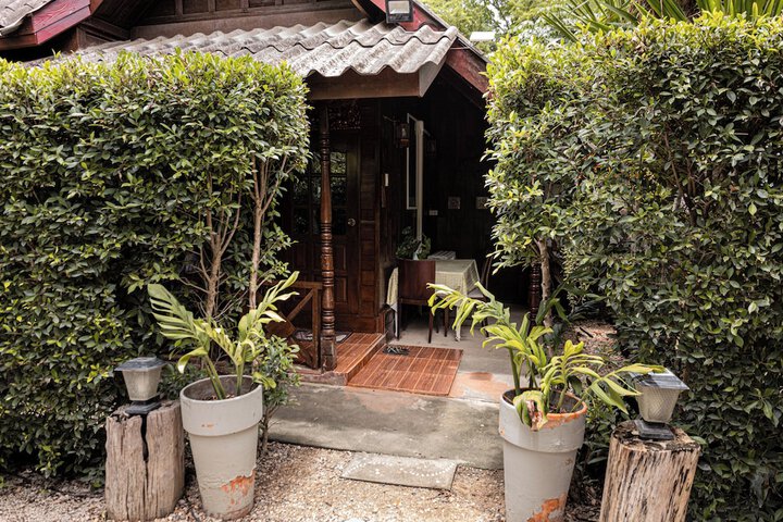Hotel Exterior 249 of 268