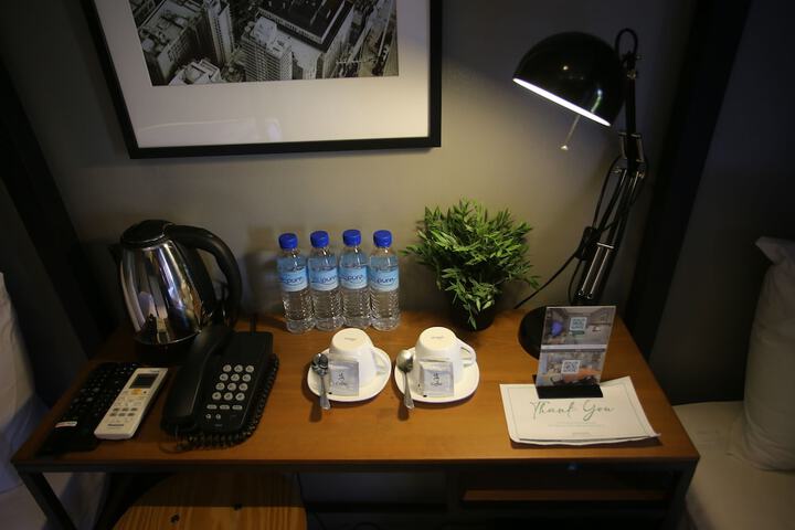 Room 33 of 64
