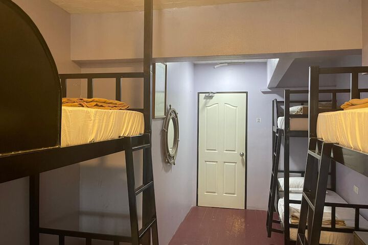 Room 2 of 8
