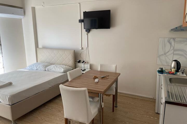 Room 120 of 263