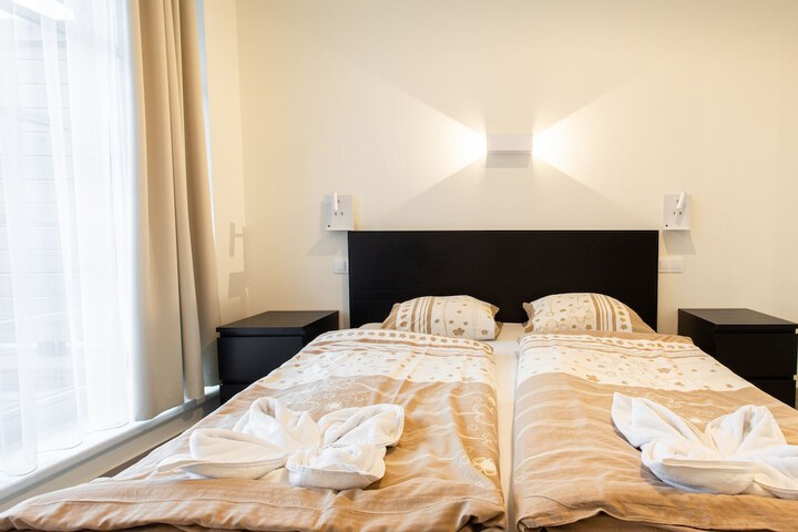 Room 14 of 194
