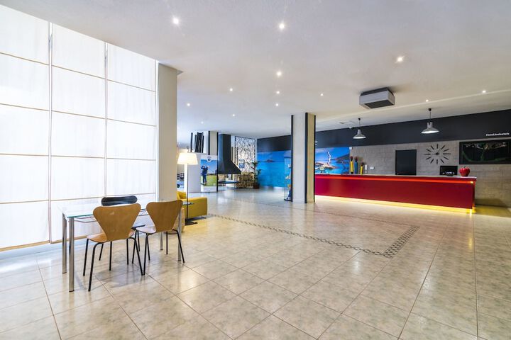 Hotel Lobby