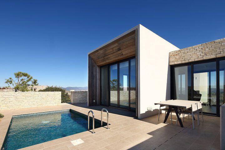 Pool 64 of 127