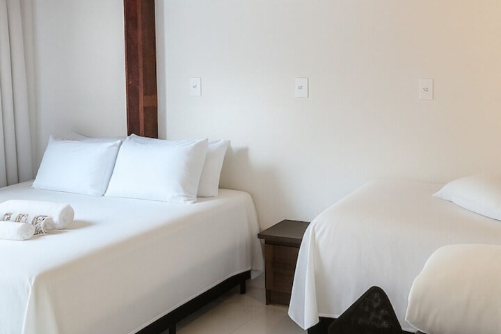 Room 13 of 27