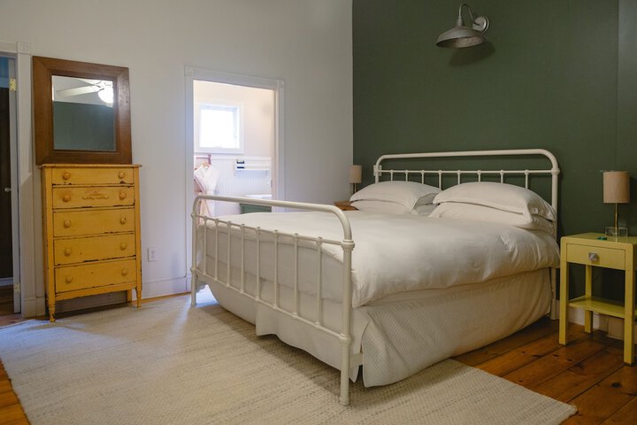 Room 7 of 52