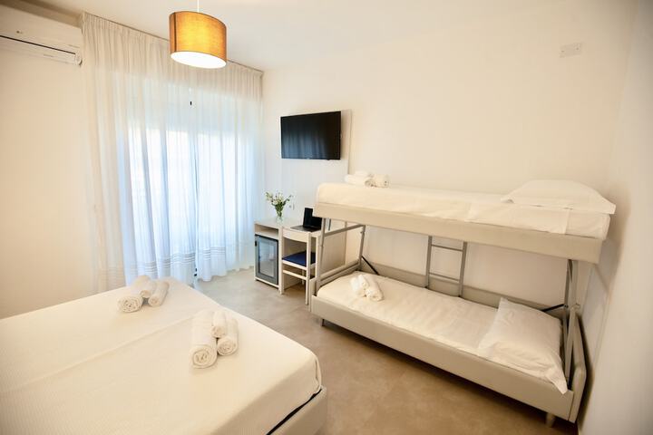 Room 44 of 124
