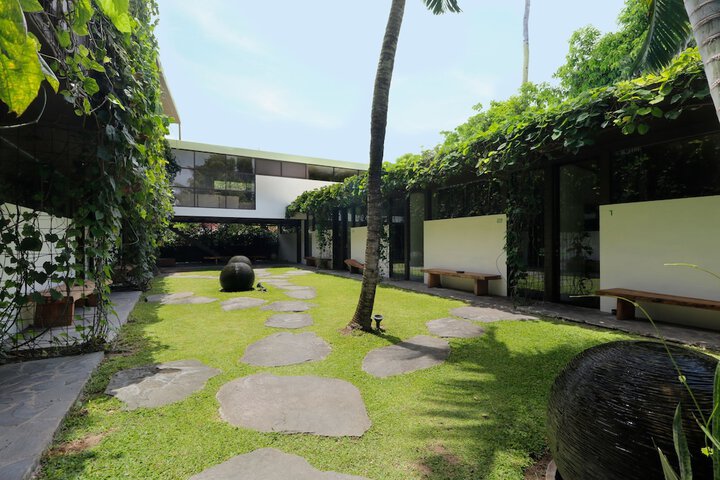 Hotel Exterior 54 of 56