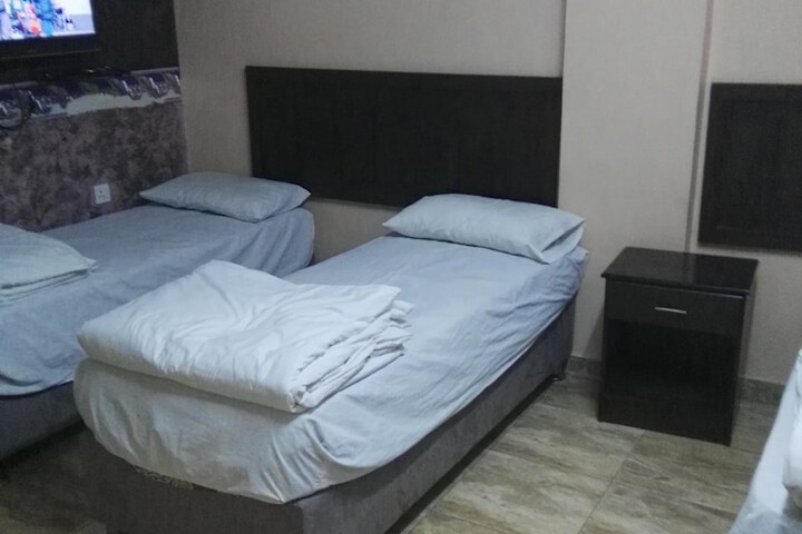 Room 21 of 40