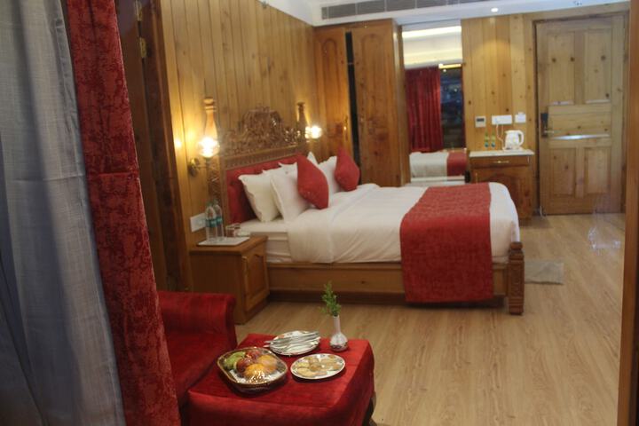 Room 17 of 40