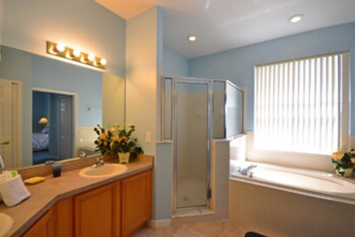 Room 3 of 21