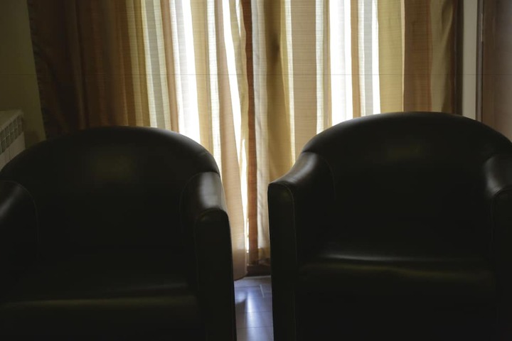 Room 10 of 32