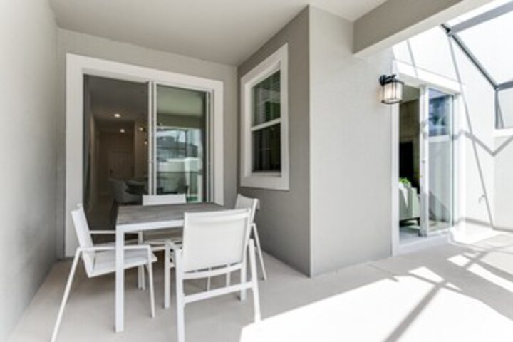 Terrace/Patio 8 of 52