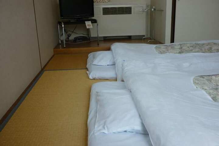 Room 13 of 53
