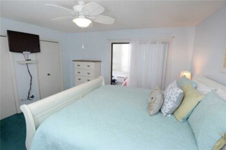 Room 18 of 24