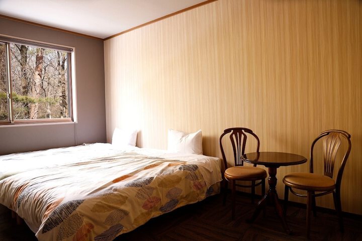 Room 13 of 39
