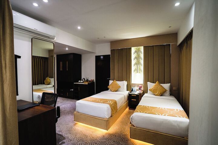 Room 4 of 55