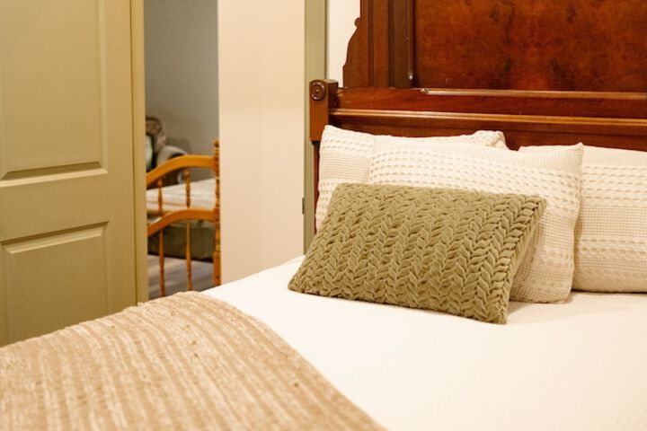Room 21 of 230