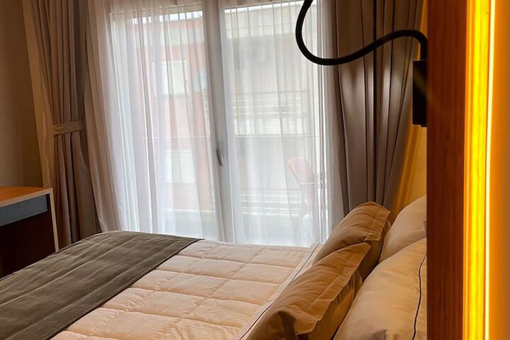 Room 21 of 117
