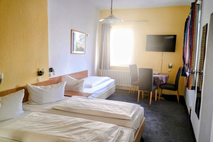 Room 7 of 20