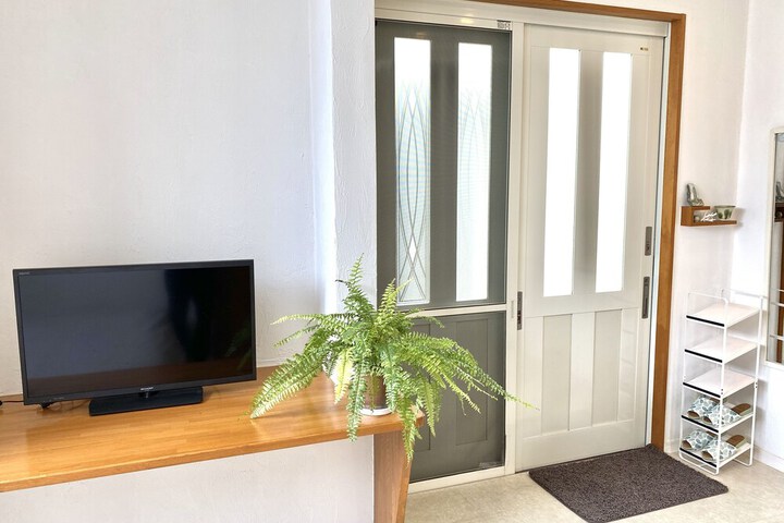 Room 9 of 34